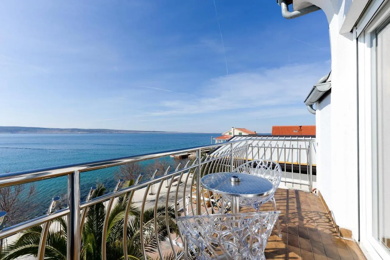 *** Casa de hóspedes Villa Fontana Starigrad Paklenica Croácia