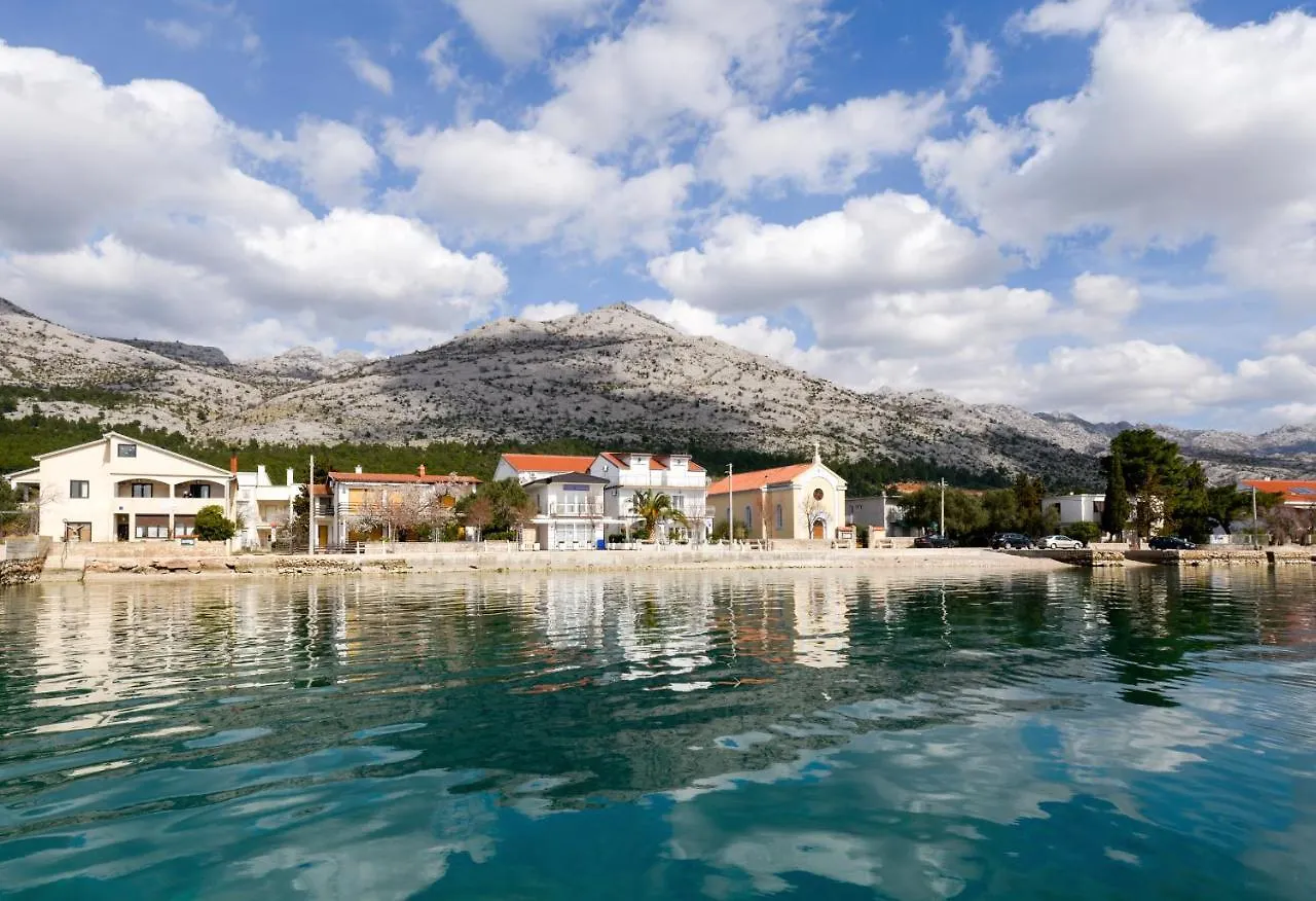 Villa Fontana Starigrad Paklenica Chorvatsko