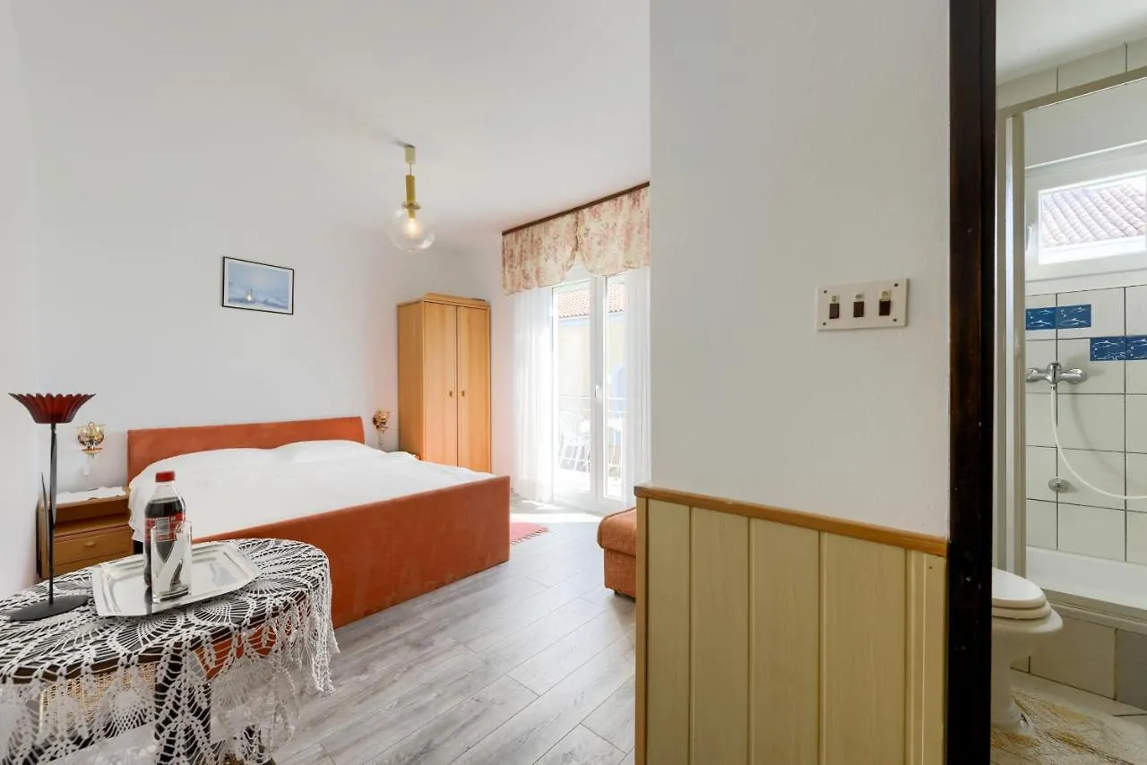 Villa Fontana Starigrad Paklenica Casa de hóspedes